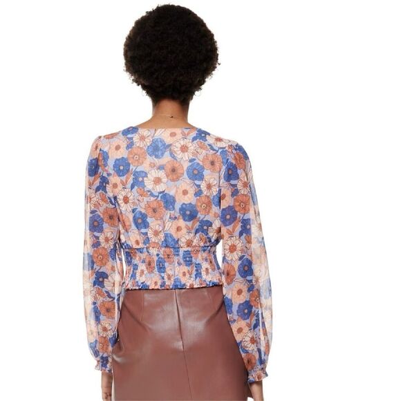 Aritzia Wilfred smocked v-neck blouse Medium - Picture 2 of 5